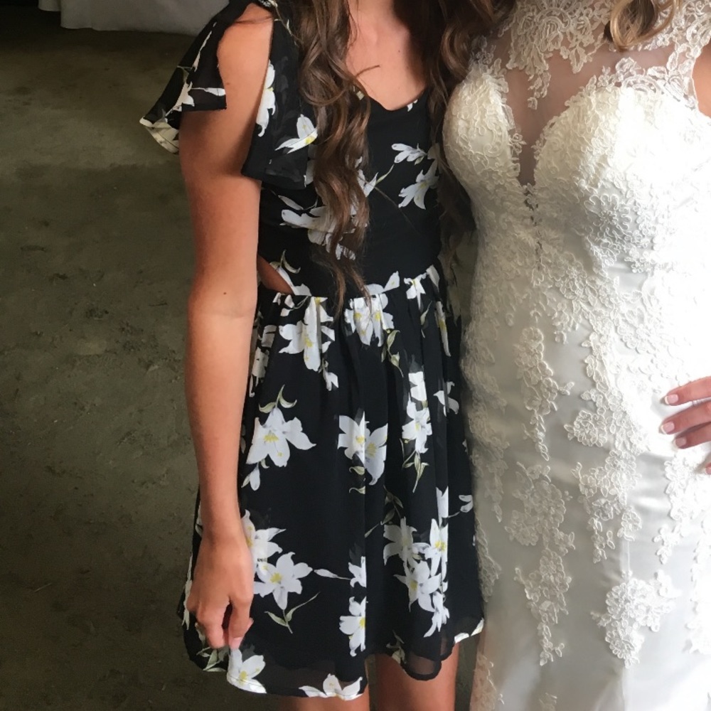 Black Floral Lulus Dress - back cutout tie detail